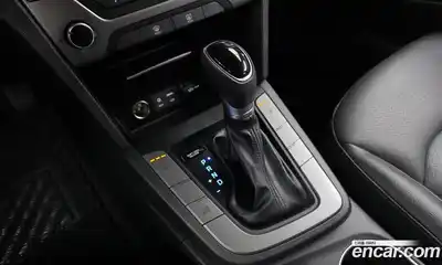 Hyundai Avante 2017 1.6 автомат (гидро), миниатюра 12