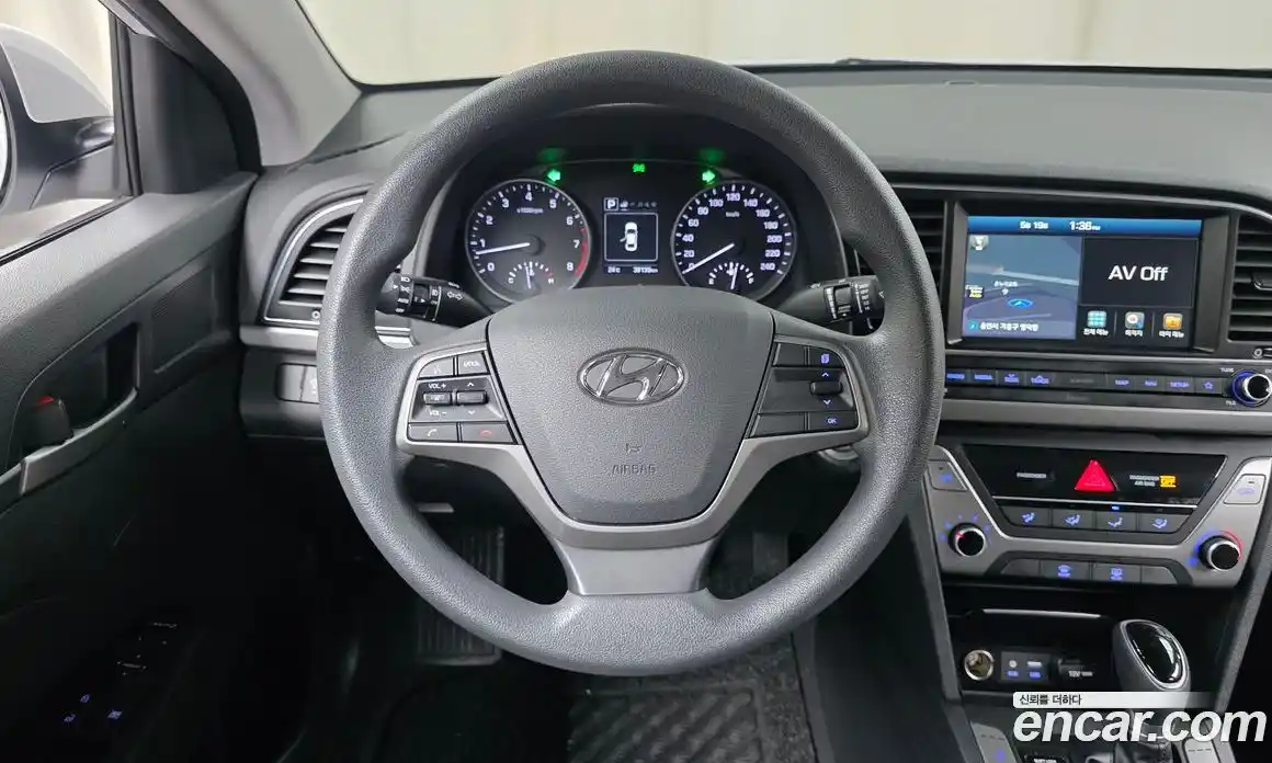Hyundai Avante 2017 1.6 автомат (гидро), фото 22