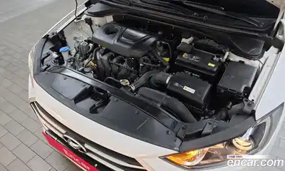 Hyundai Avante 2017 1.6 автомат (гидро), миниатюра 6