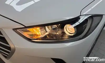 Hyundai Avante 2017 1.6 автомат (гидро), миниатюра 8