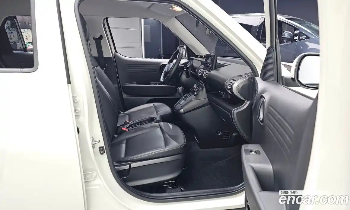 Hyundai Casper 2023 1.0 автомат (гидро), фото 17