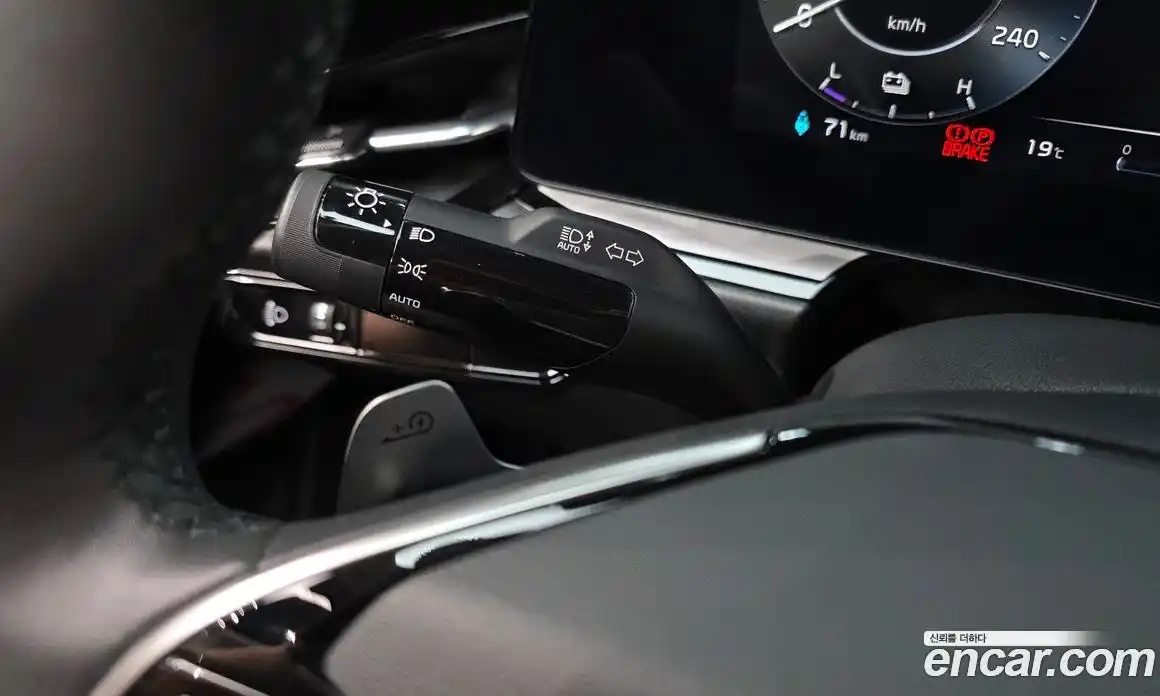 Kia Niro 2023 0.2 автомат (гидро), фото 28
