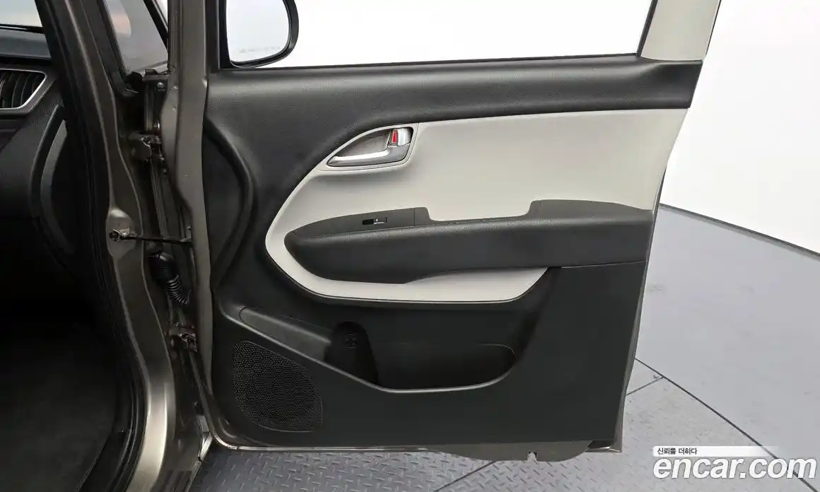 Kia Ray 2021 1.0 автомат (гидро), фото 15