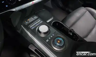 Genesis GV70 2022 0.1 автомат (гидро), миниатюра 9