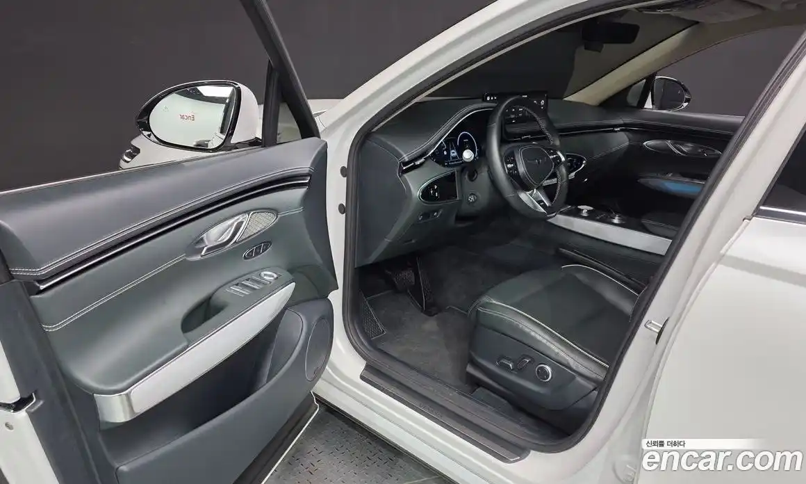 Genesis GV70 2022 0.1 автомат (гидро), фото 10