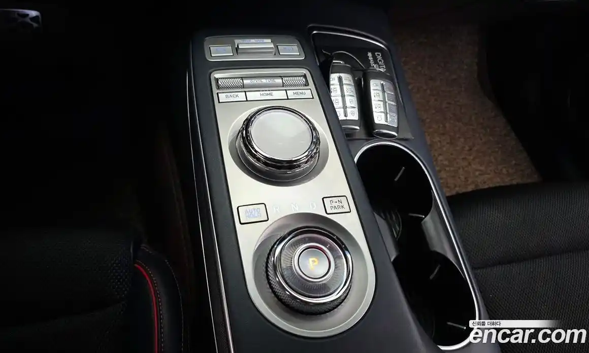 Genesis GV70 2022 2.2 автомат (гидро), фото 9