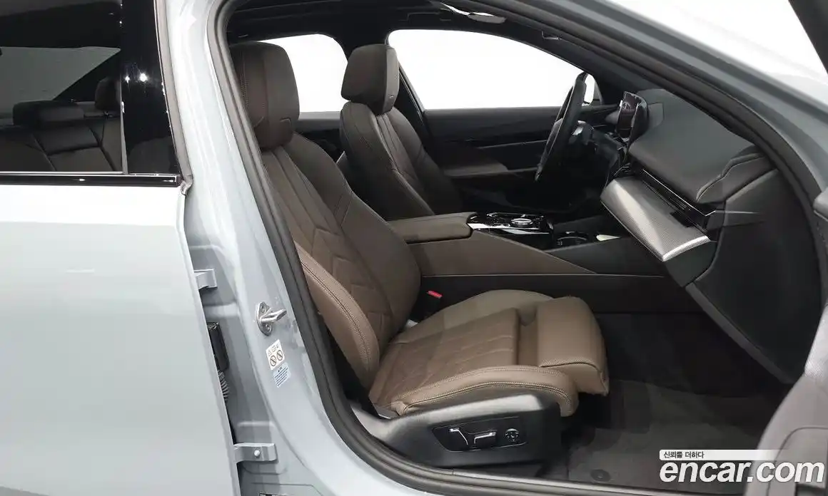 BMW 5 серия 2024 2.0 автомат (гидро), фото 11