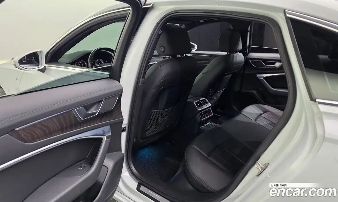 Audi A6 2019 2.0 автомат (гидро), фото 16