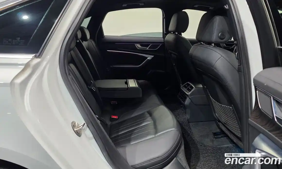 Audi A6 2019 2.0 автомат (гидро), фото 18