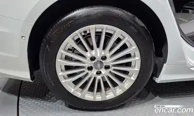 Audi A6 2019 2.0 автомат (гидро), миниатюра 5