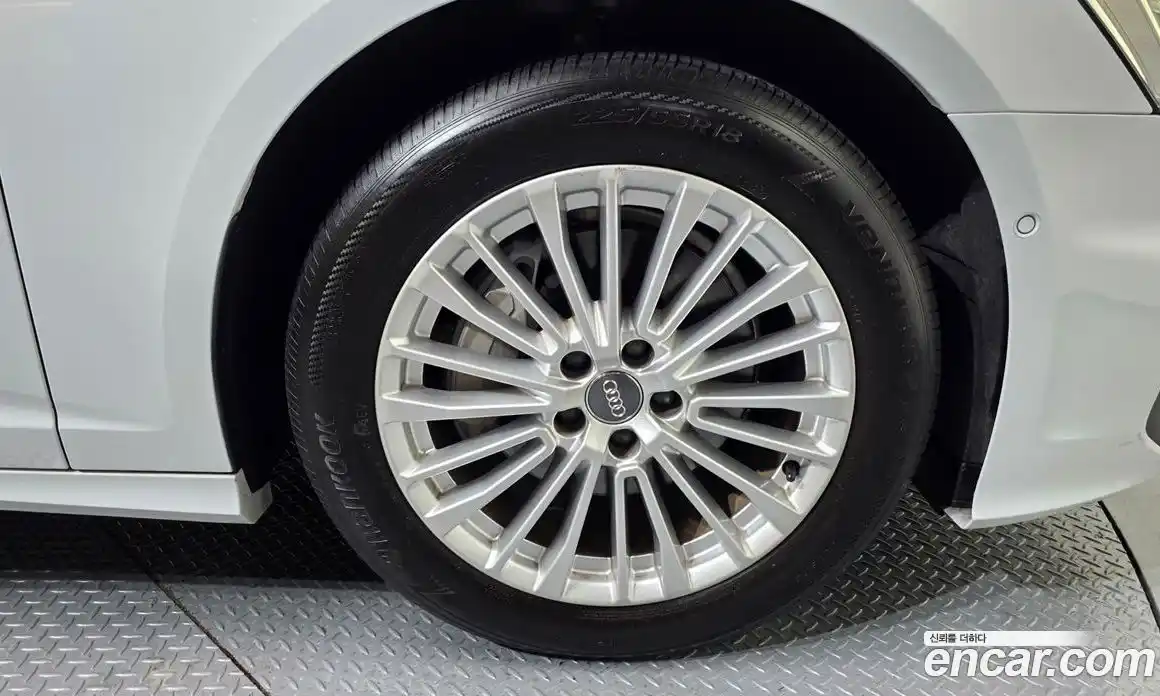 Audi A6 2019 2.0 автомат (гидро), фото 7