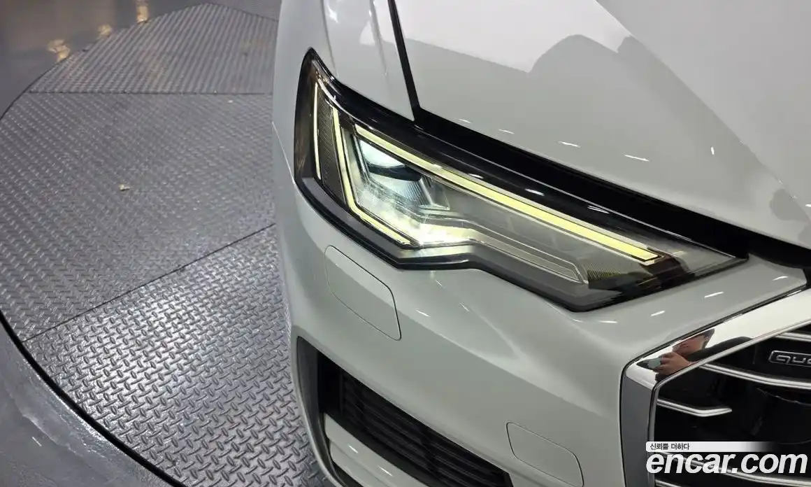 Audi A6 2019 2.0 автомат (гидро), фото 8
