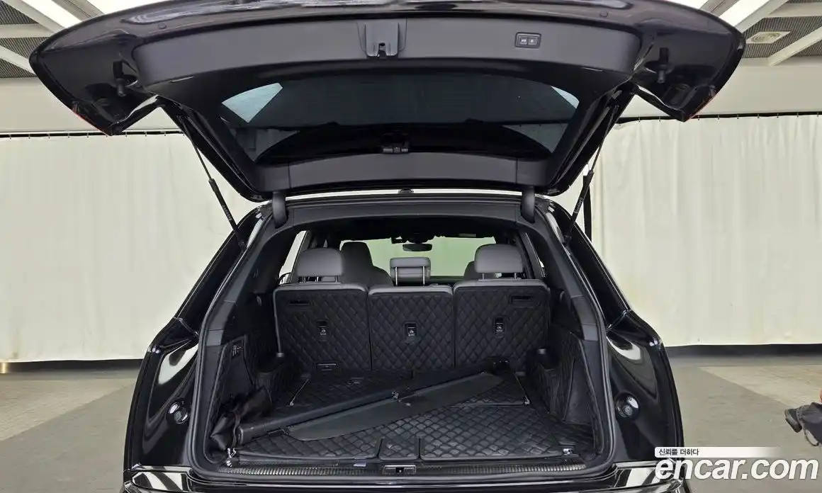 Audi Q7 2022 3.0 автомат (гидро), фото 20