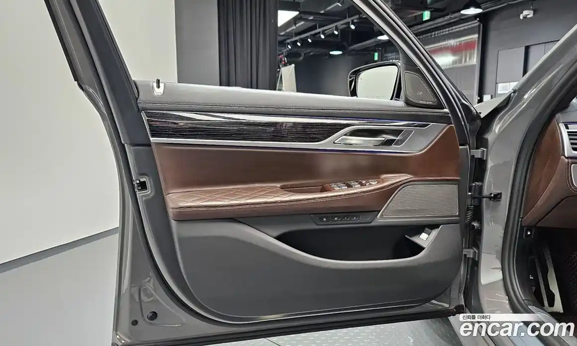 BMW 7 серия 2020 3.0 автомат (гидро), фото 13