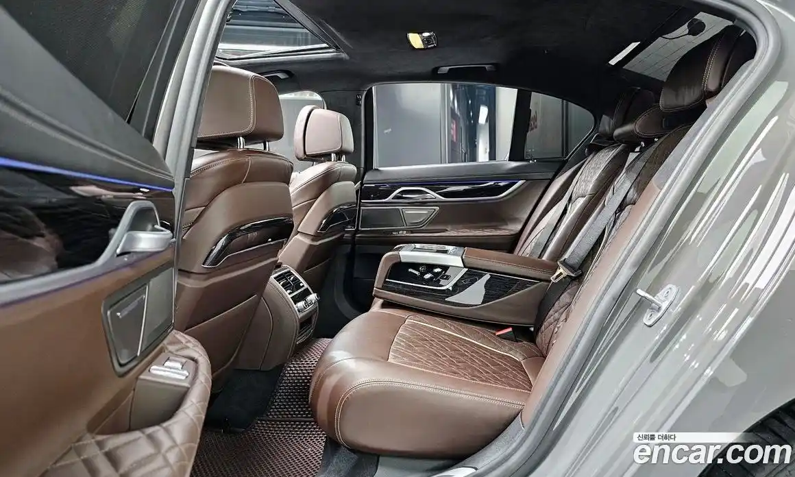BMW 7 серия 2020 3.0 автомат (гидро), фото 17