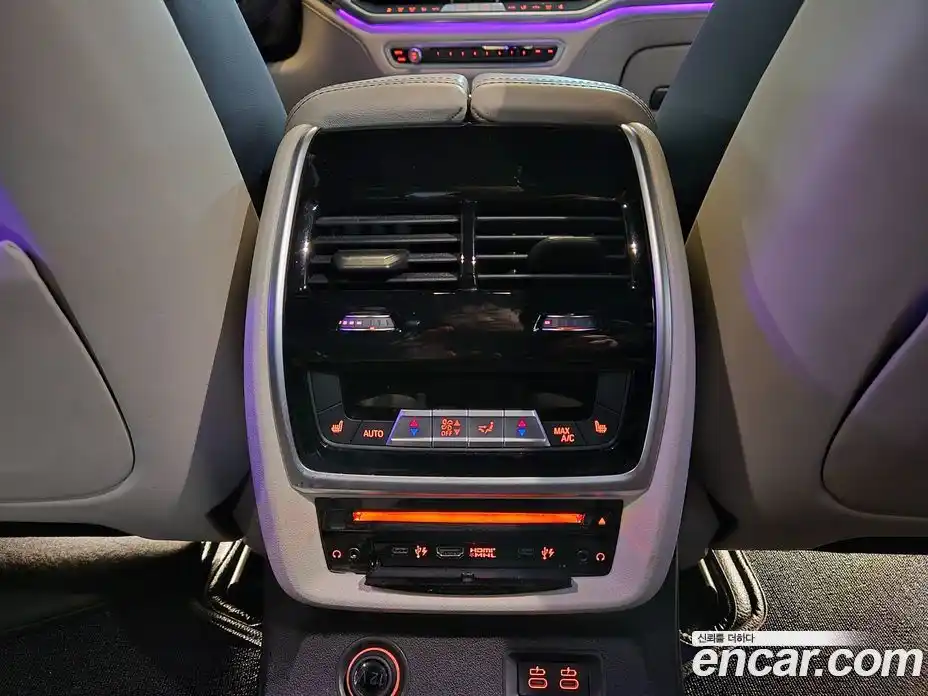 BMW X7 2019 3.0 автомат (гидро), фото 16