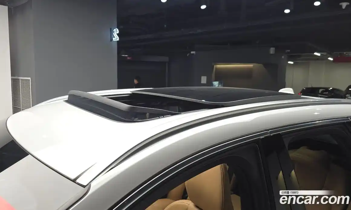 Volvo XC60 2023 2.0 автомат (гидро), фото 28