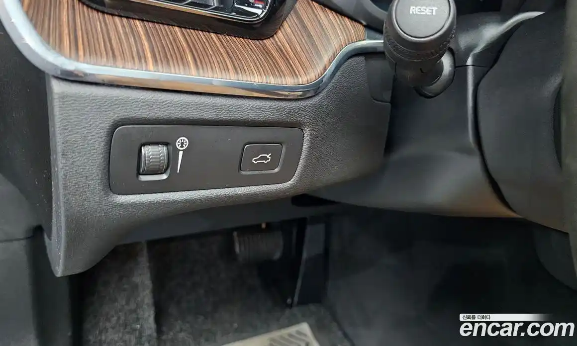 Volvo XC60 2021 2.0 автомат (гидро), фото 26