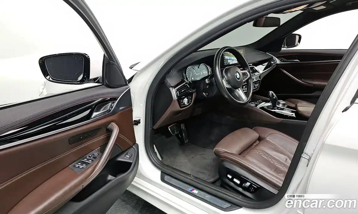 BMW 5 серия 2018 2.0 автомат (гидро), фото 12