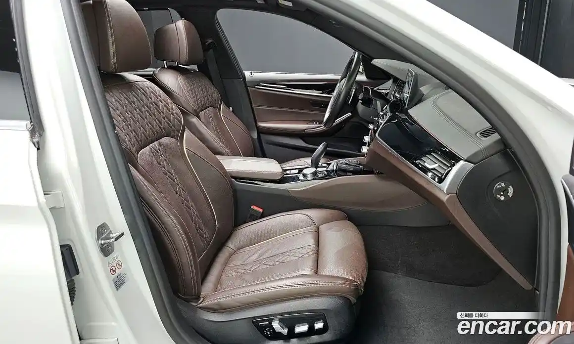 BMW 5 серия 2018 2.0 автомат (гидро), фото 17