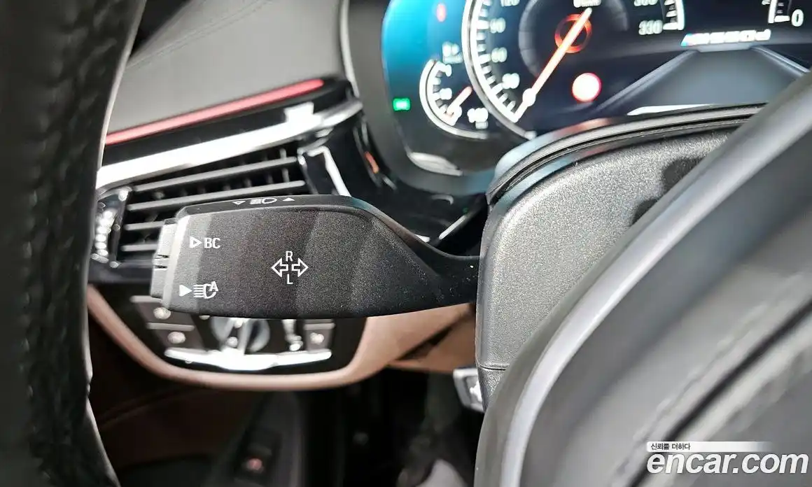 BMW 5 серия 2018 2.0 автомат (гидро), фото 27
