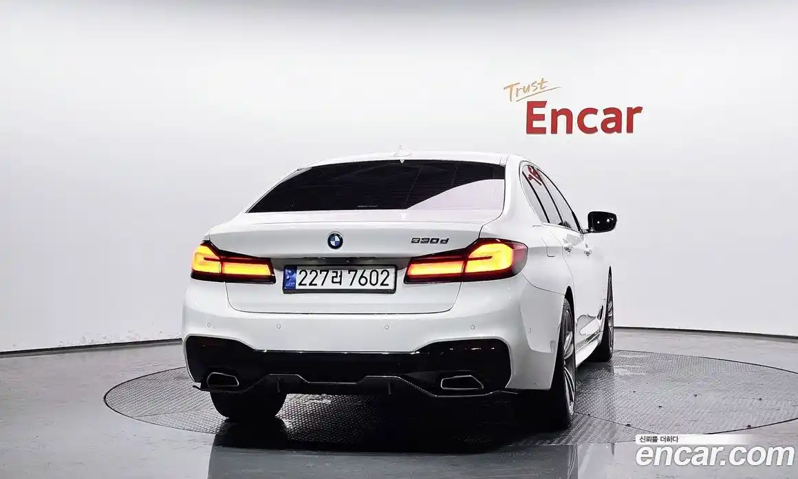 BMW 5 серия 2018 2.0 автомат (гидро), фото 3