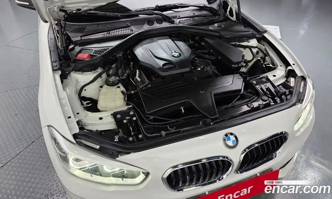 BMW 1 серия 2016 2.0 автомат (гидро), фото 6