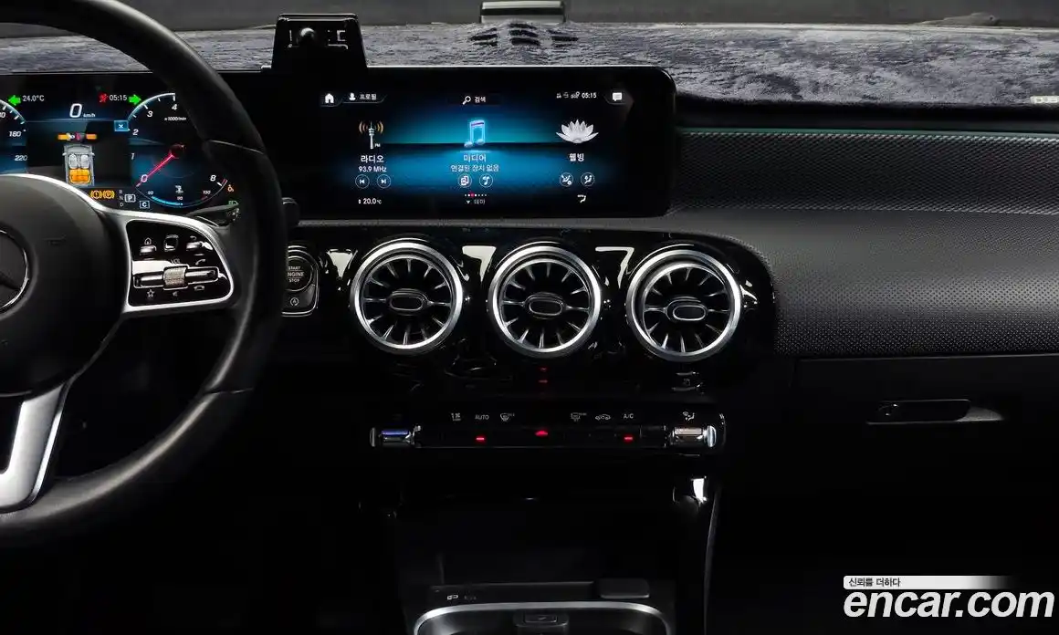 Mercedes-Benz A-Class 2022 2.0 гидро, фото 18