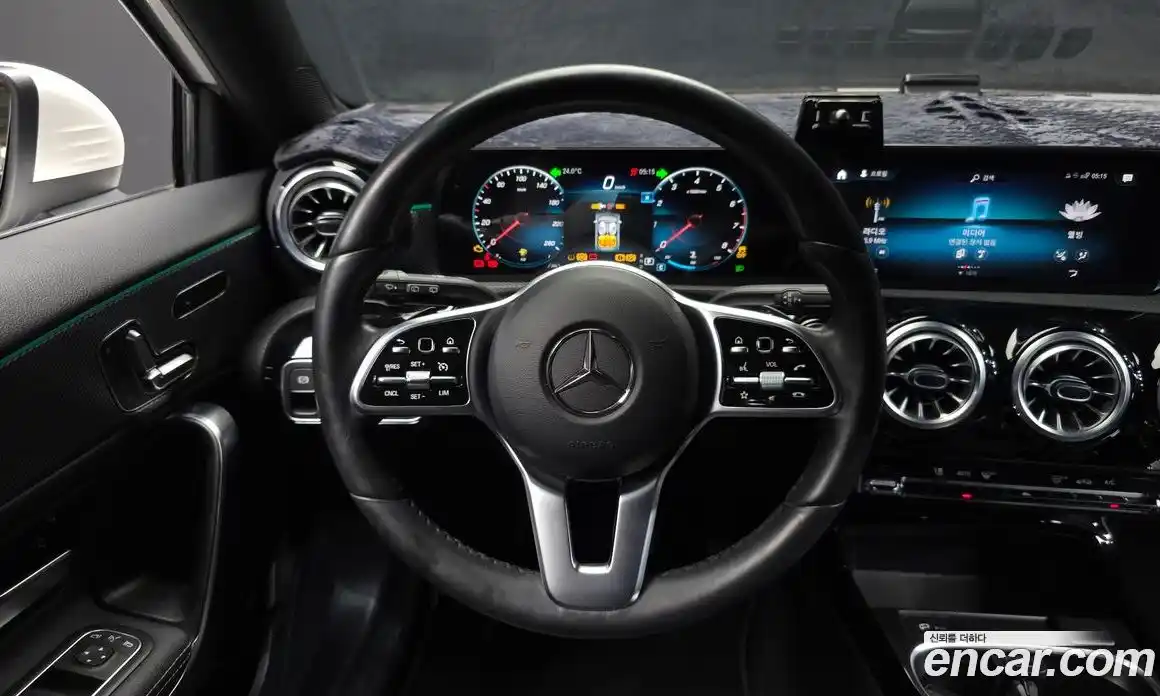 Mercedes-Benz A-Class 2022 2.0 гидро, фото 19