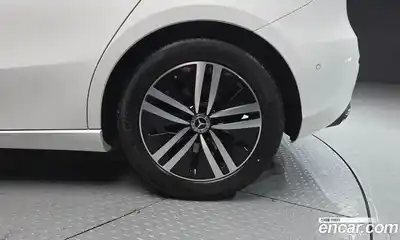 Mercedes-Benz A-Class 2022 2.0 гидро, миниатюра 7