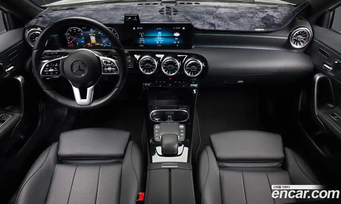 Mercedes-Benz A-Class 2022 2.0 гидро, фото 10