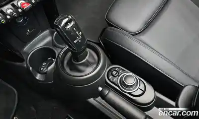 Mini Cooper Convertible 2024 1.5 автомат (гидро), миниатюра 12