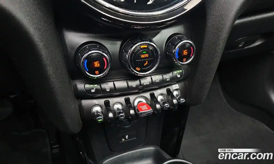 Mini Cooper Convertible 2024 1.5 автомат (гидро), фото 21