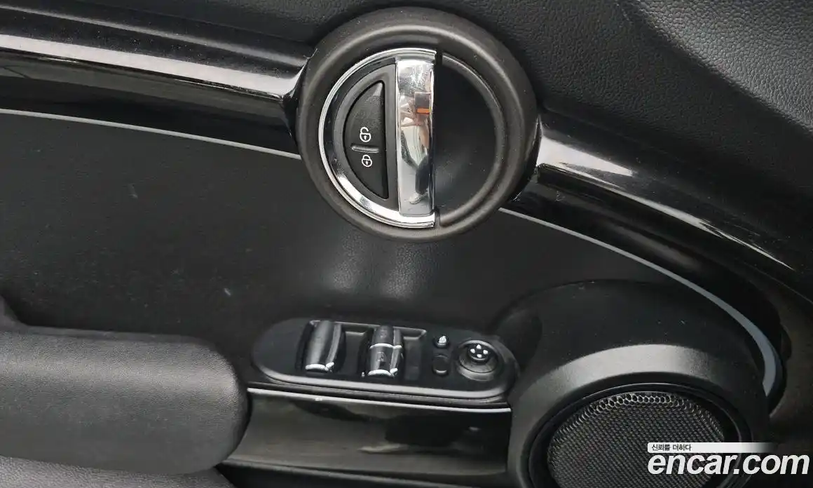 Mini Cooper Convertible 2024 1.5 автомат (гидро), фото 29