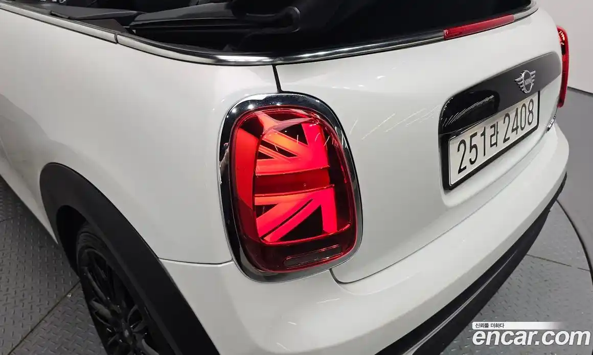 Mini Cooper Convertible 2024 1.5 автомат (гидро), фото 9