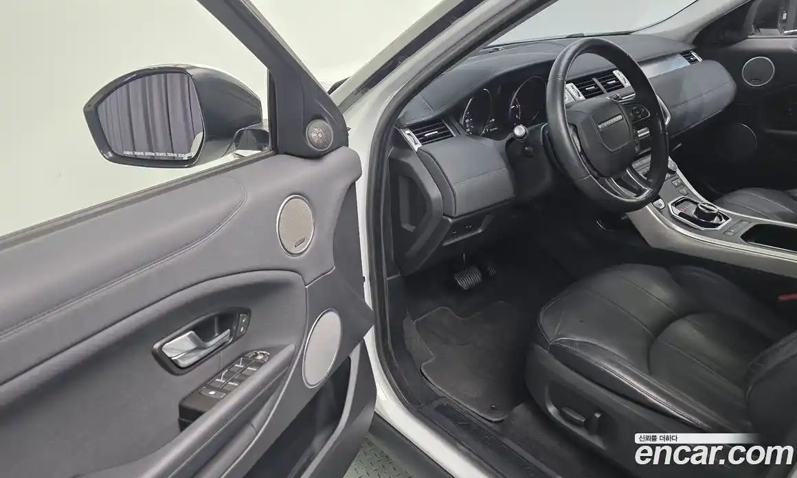 Land Rover Range Rover Evoque 2017 2.0 автомат (гидро), фото 12