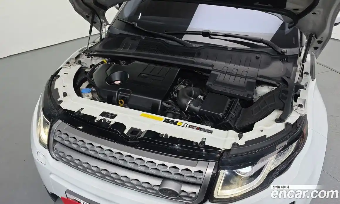 Land Rover Range Rover Evoque 2017 2.0 автомат (гидро), фото 6