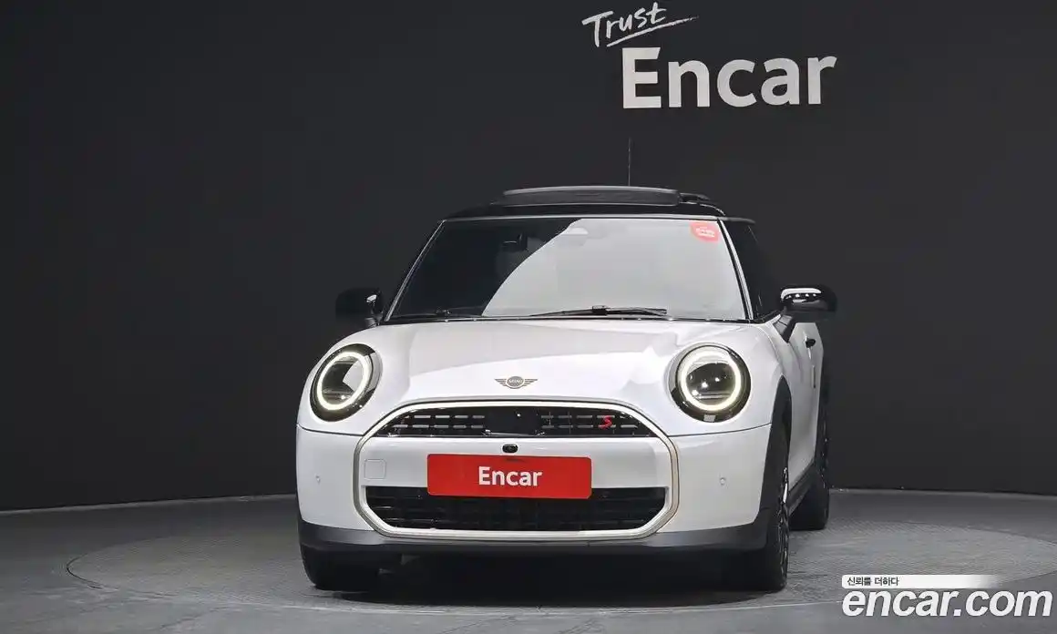Mini Cooper 2025 2.0 автомат (гидро), фото 3