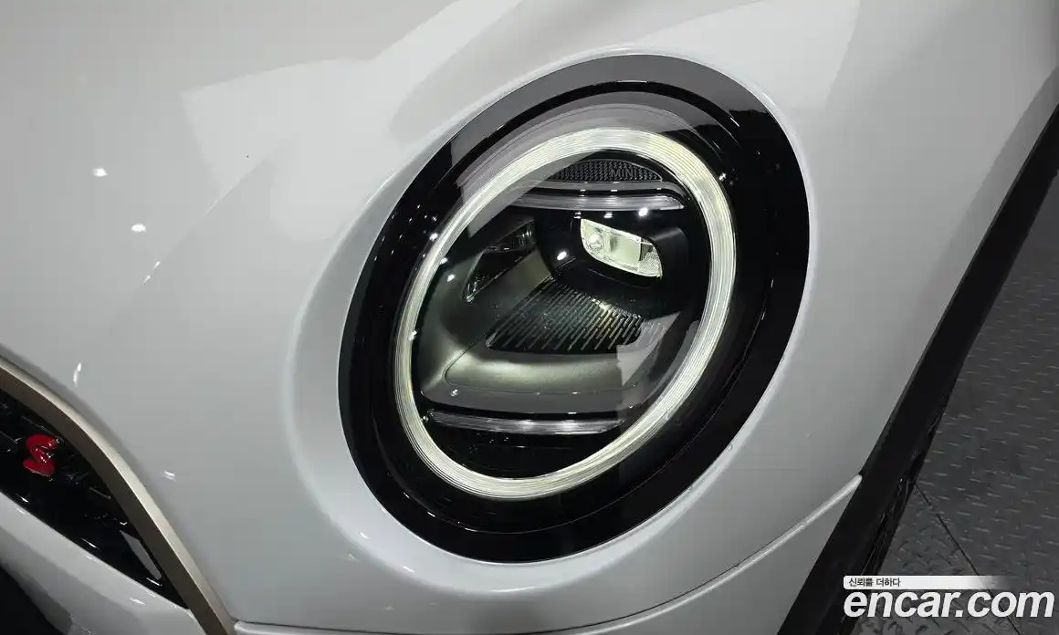 Mini Cooper 2025 2.0 автомат (гидро), фото 8