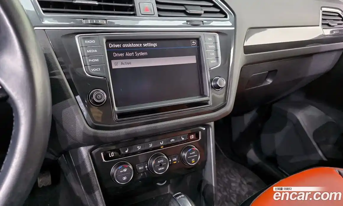 Volkswagen Tiguan 2017 2.0 автомат (гидро), фото 21