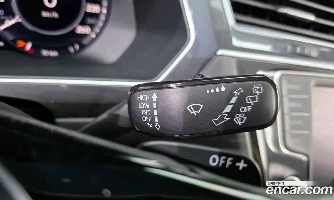 Volkswagen Tiguan 2017 2.0 автомат (гидро), фото 27