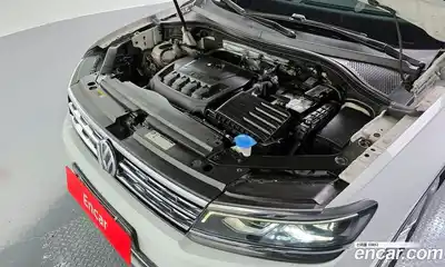 Volkswagen Tiguan 2017 2.0 автомат (гидро), миниатюра 6