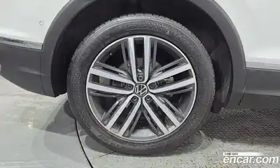 Volkswagen Tiguan 2021 2.0 автомат (гидро), миниатюра 5