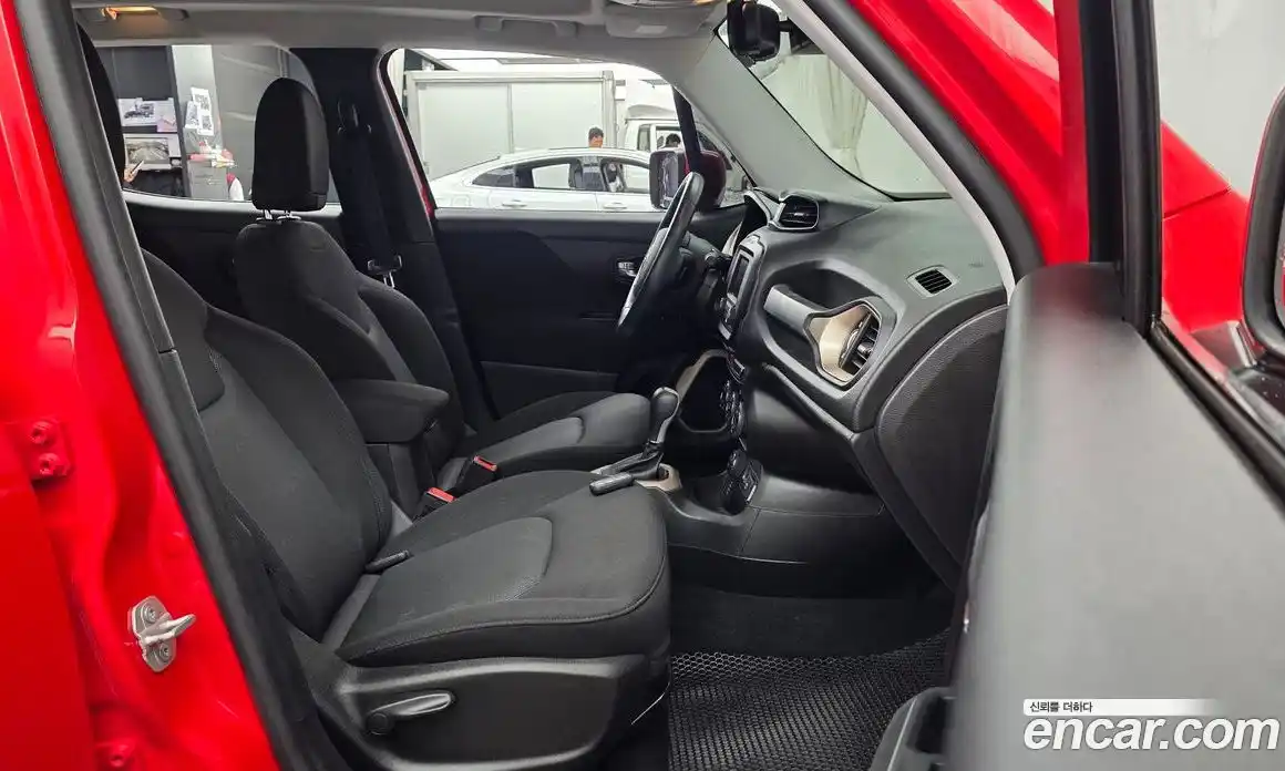 Jeep Renegade 2016 2.0 автомат (гидро), фото 11