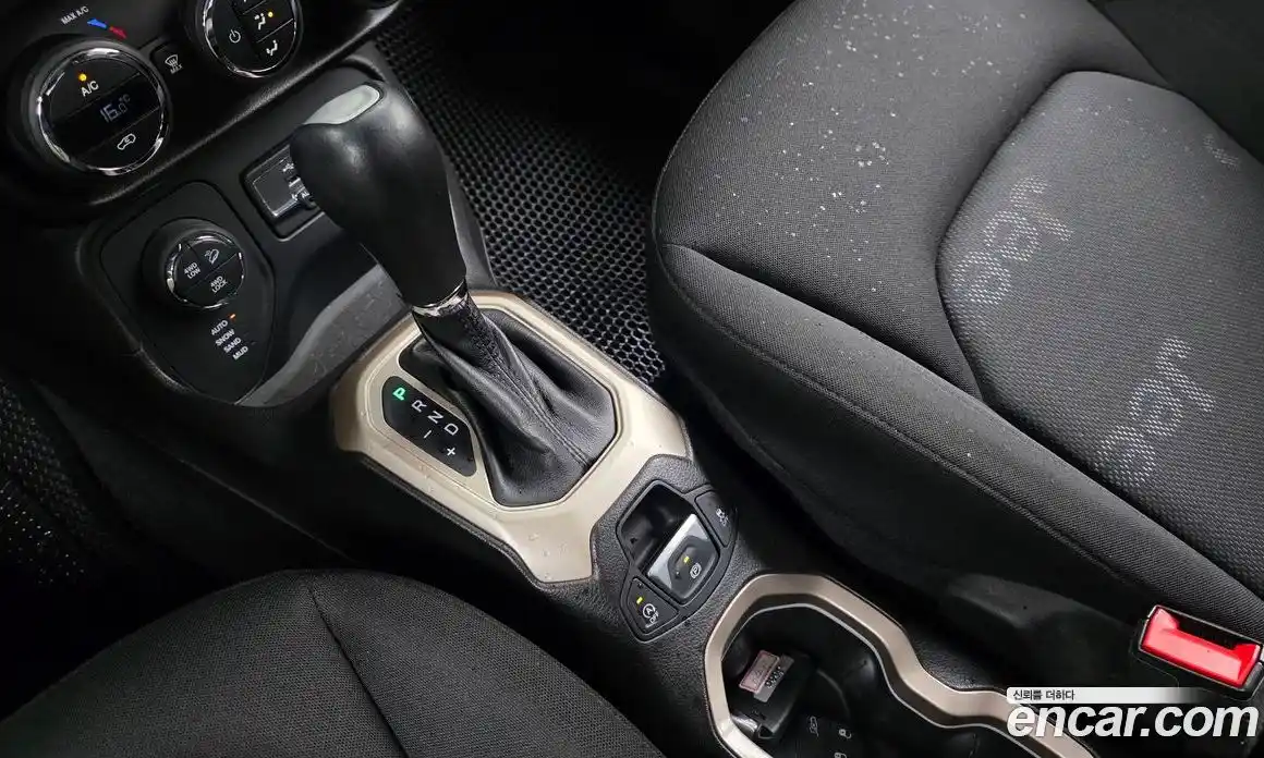 Jeep Renegade 2016 2.0 автомат (гидро), фото 9
