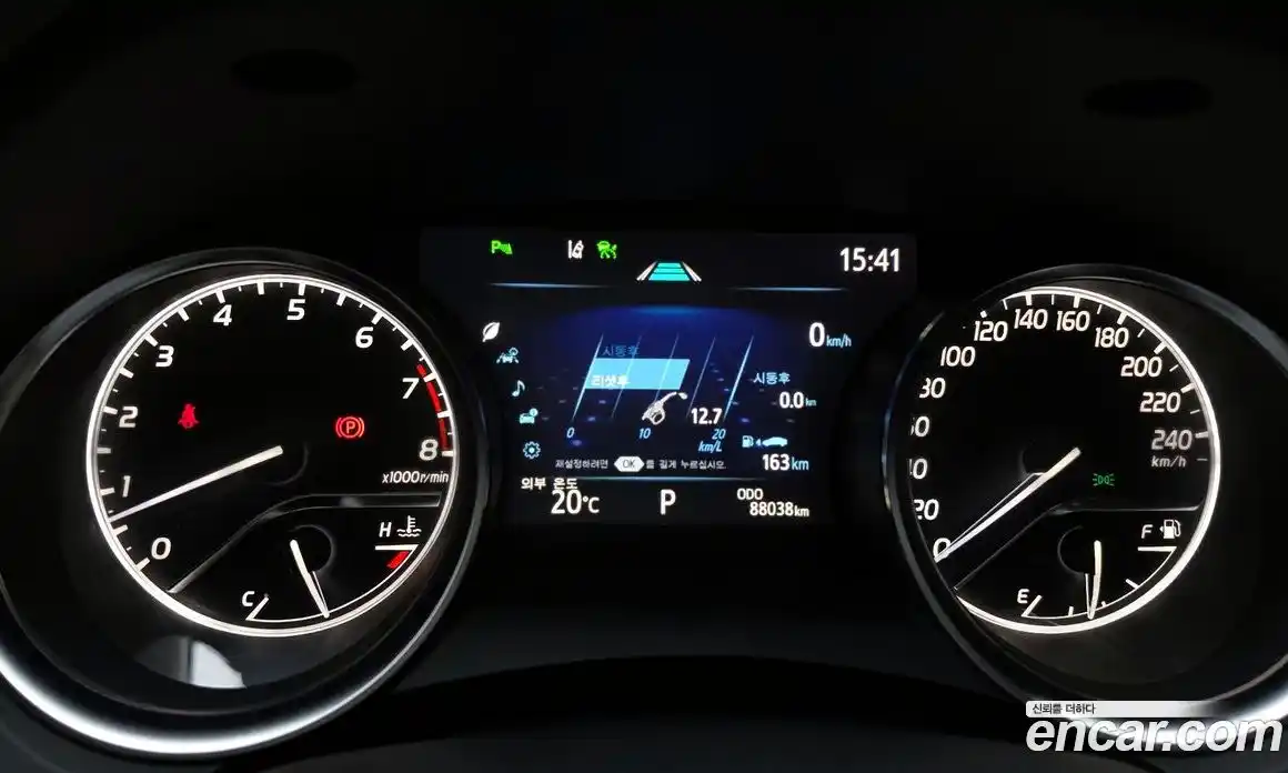 Toyota Camry 2019 2.5 гидро, фото 11