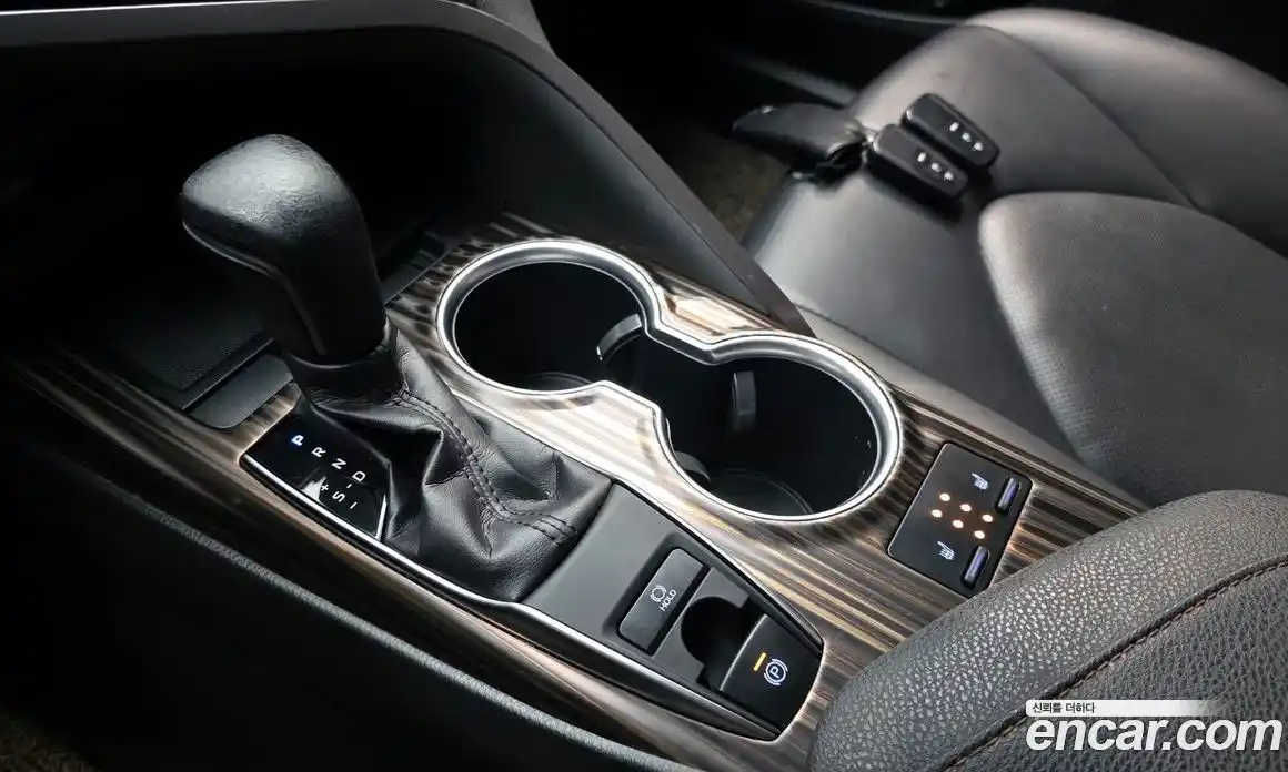 Toyota Camry 2019 2.5 гидро, фото 12