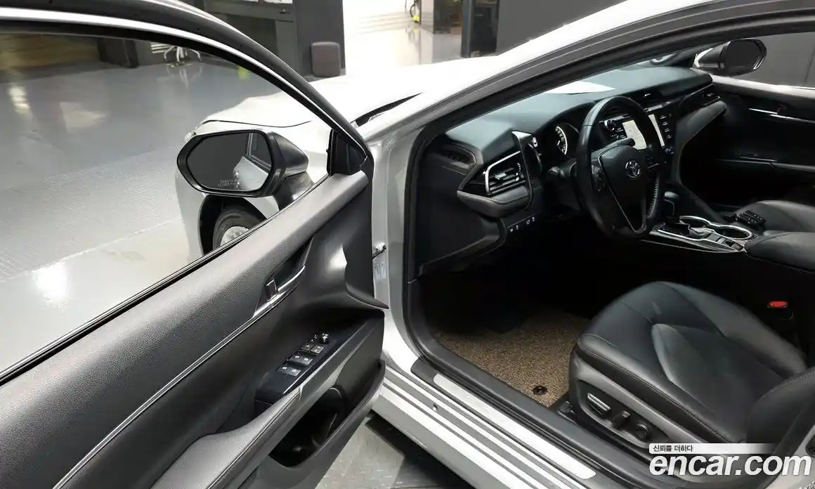 Toyota Camry 2019 2.5 гидро, фото 13