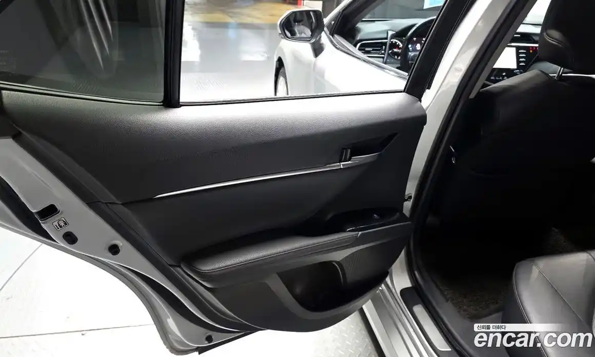 Toyota Camry 2019 2.5 гидро, фото 15