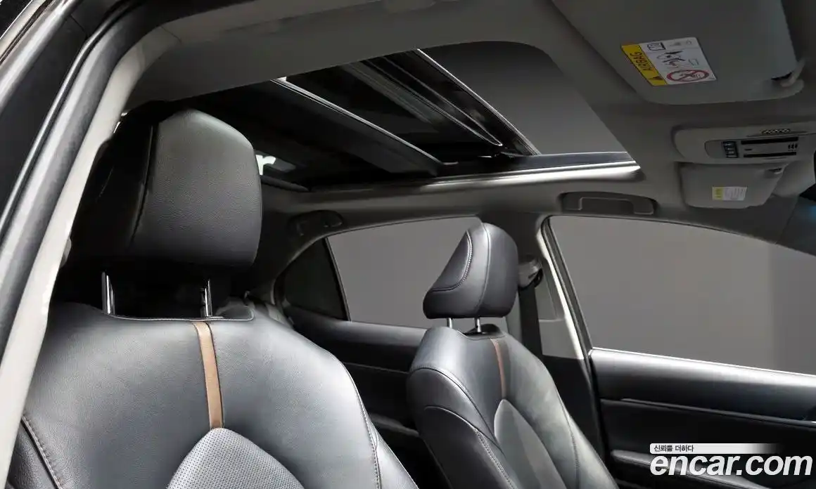 Toyota Camry 2019 2.5 гидро, фото 26